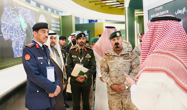 رئيس الأركان يعقد لقاءات ثنائية خلال زيارته معرض الدفاع العالمي بالرياض