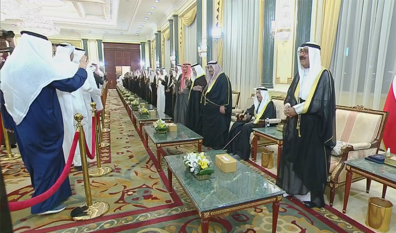 سمو أمير البلاد يستقبل المهنئين بحلول شهر رمضان المبارك