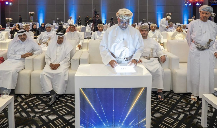 «الربط الكهربائي الخليجي» تعلن بدء تنفيذ مشروع ربط شبكتها مع سلطنة عمان «الربط الكهربائي الخليجي» تعلن بدء تنفيذ مشروع ربط شبكتها مع سلطنة عمان