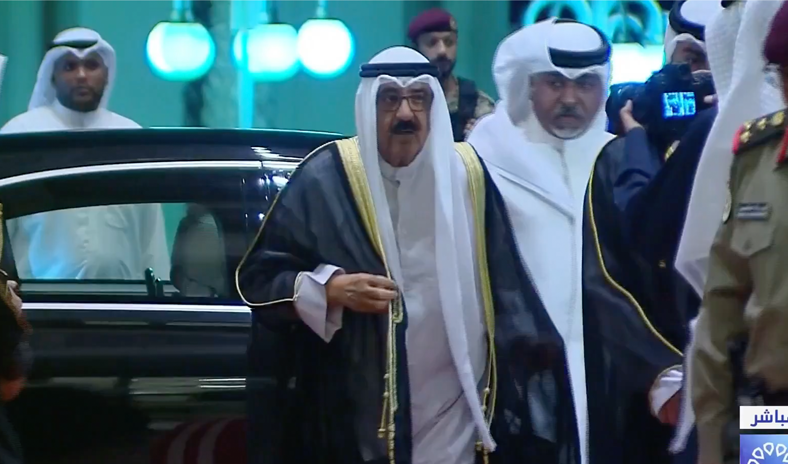 سمو أمير البلاد يستقبل المهنئين بحلول شهر رمضان المبارك لليوم الثاني على التوالي سمو أمير البلاد يستقبل المهنئين بحلول شهر رمضان المبارك لليوم الثاني على التوالي