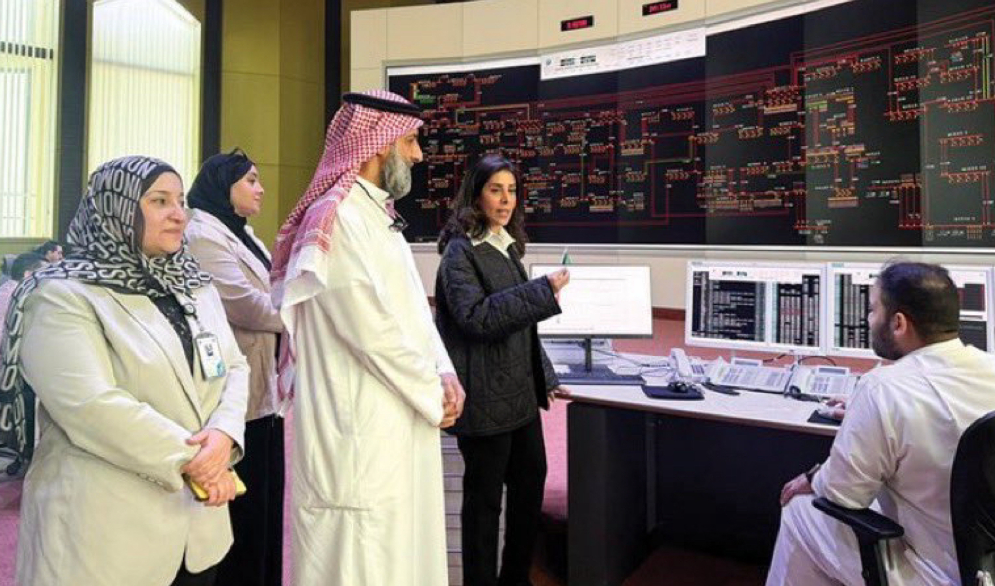 «الكهرباء والماء»: رفع درجة الاستعداد وتعزيز الجاهزية على مدار الساعة «الكهرباء والماء»: رفع درجة الاستعداد وتعزيز الجاهزية على مدار الساعة