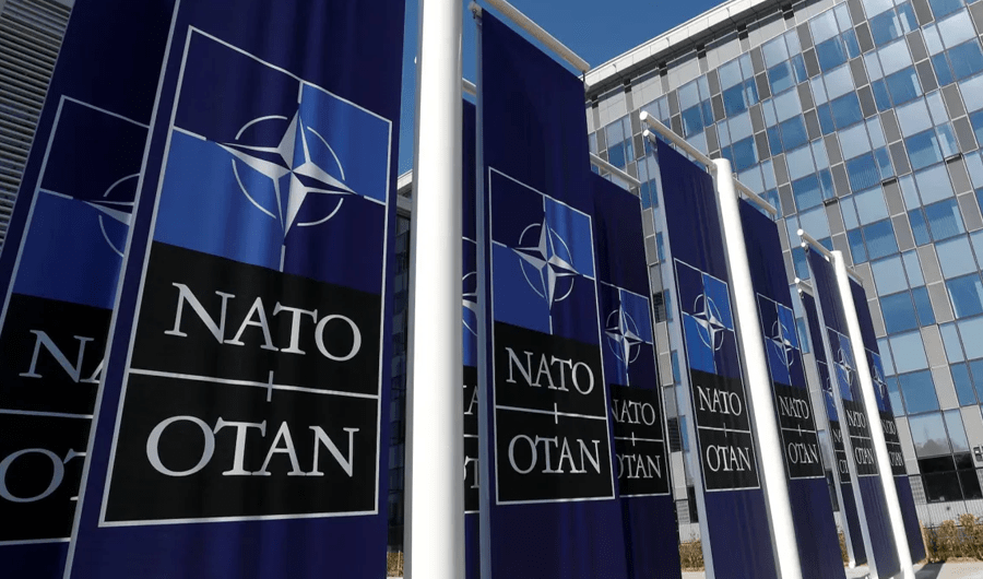 &laquo;الناتو&raquo; يسحب جميع عناصره من العراق في ظل تداعيات حرب إيران