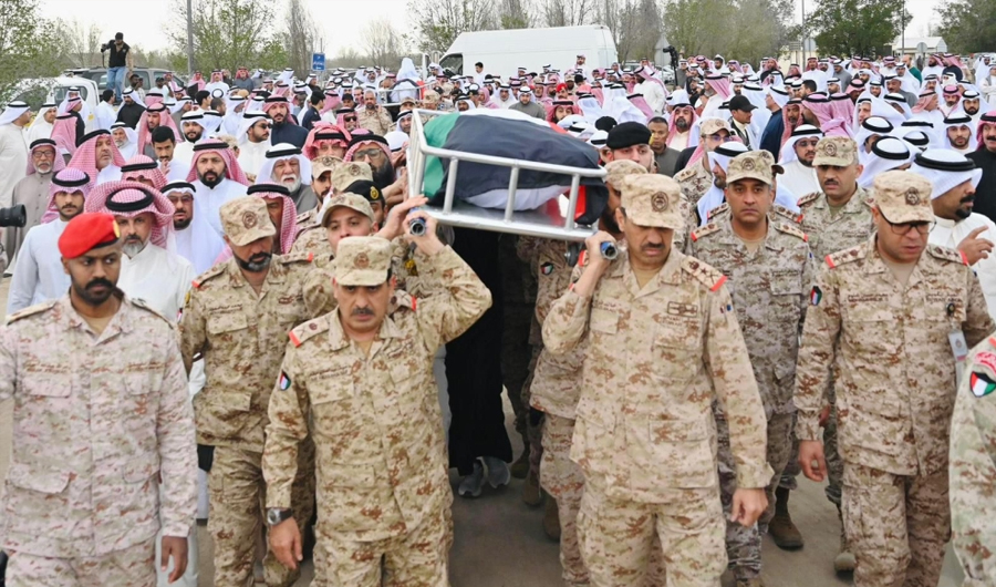 الكويت تشيع شهيدي العمليات الحربية إلى مثواهما الأخير