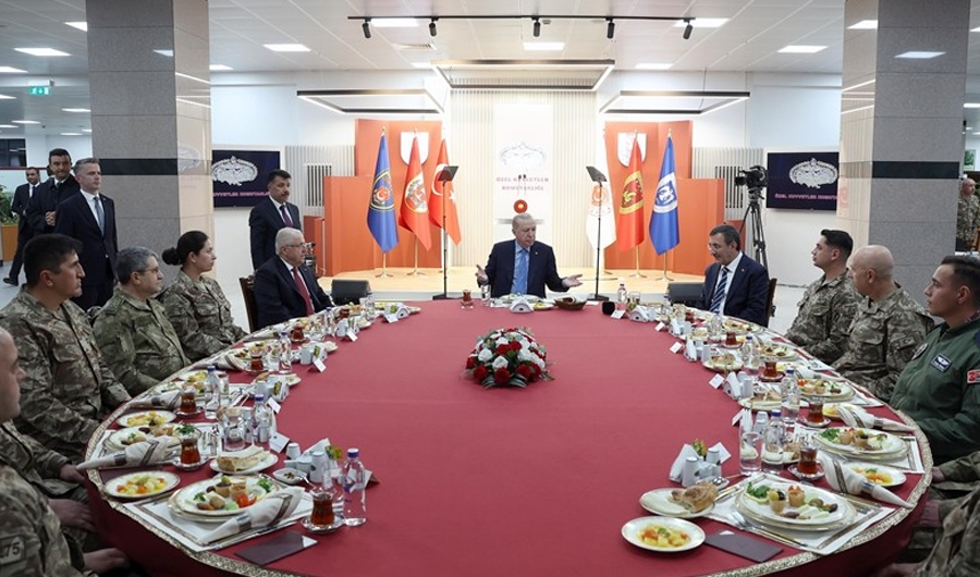 أردوغان: نوجه تحذيراتنا «بأوضح صورة» حتى لا تتكرر حادثة الذخيرة الباليستية أردوغان: نوجه تحذيراتنا «بأوضح صورة» حتى لا تتكرر حادثة الذخيرة الباليستية