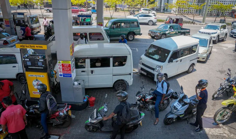 سريلانكا ترفع أسعار الوقود 25% بفعل تداعيات الحرب على إيران