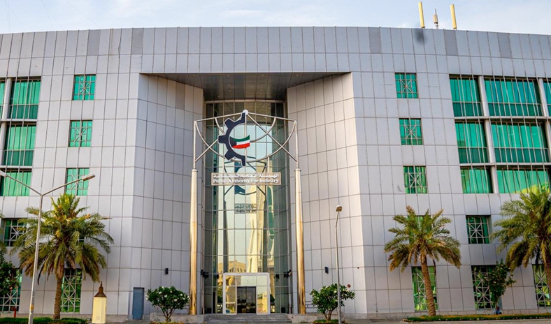 &laquo;هيئة الصناعة&raquo; تدعو المصانع الغذائية والصناعات الدوائية إلى ضرورة تعزيز الإنتاج دون توقف