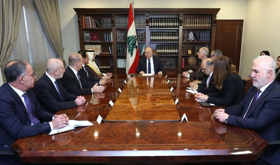 عون: قرار حصر حق الحرب والسلم بالدولة اللبنانية سيادي ونهائي ولا رجوع عنه عون: قرار حصر حق الحرب والسلم بالدولة اللبنانية سيادي ونهائي ولا رجوع عنه