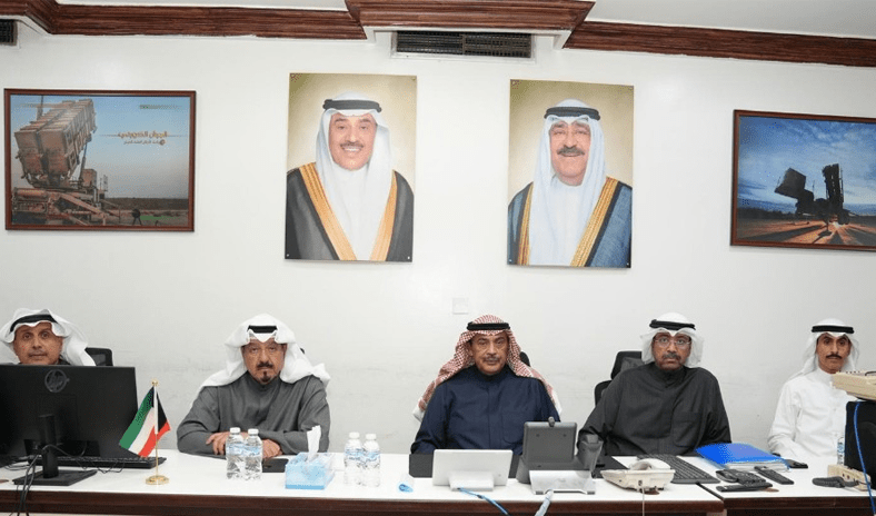 سمو ولي العهد ورئيس مجلس الوزراء يقومان بزيارة إلى مركز العمليات المشتركة لوزارة الدفاع ومركز عمليات القوة الجوية