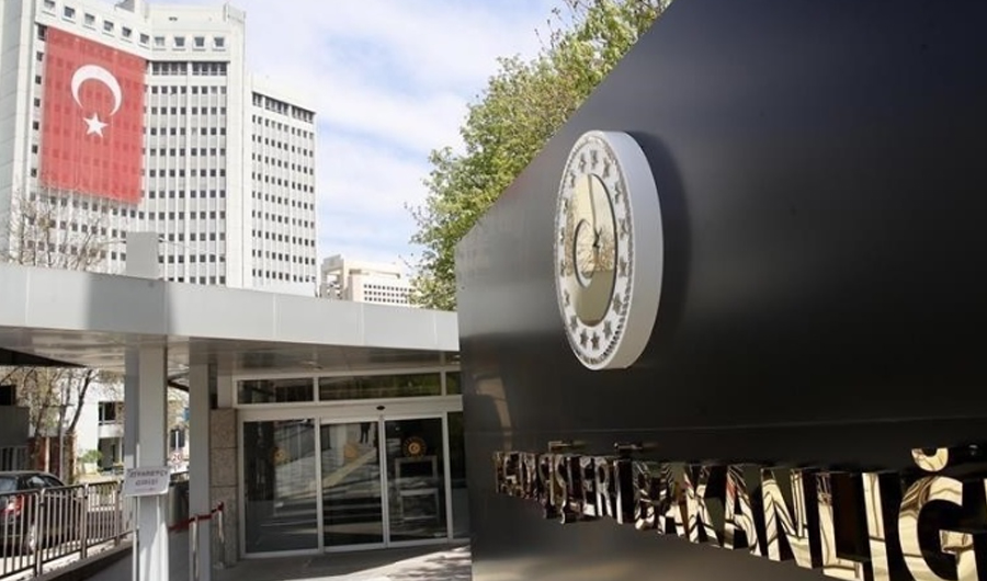 تركيا تستدعي سفير إيران للاحتجاج على إطلاق صاروخ باليستي نحو مجالها الجوي تركيا تستدعي سفير إيران للاحتجاج على إطلاق صاروخ باليستي نحو مجالها الجوي