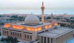 المسجد الكبير يعتذر عن عدم استقبال مرتاديه لأداء صلاة عيد الفطر