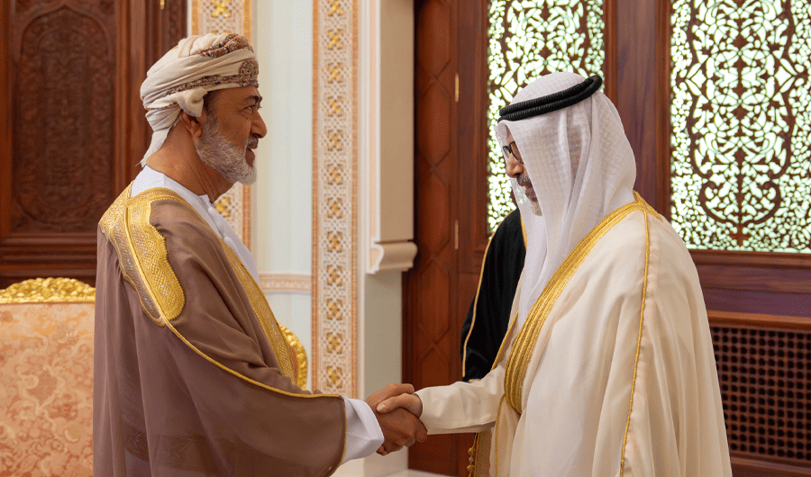 سلطان عُمان يستقبل وزير الخارجية الكويتي لبحث الأحداث الرّاهنة في المنطقة