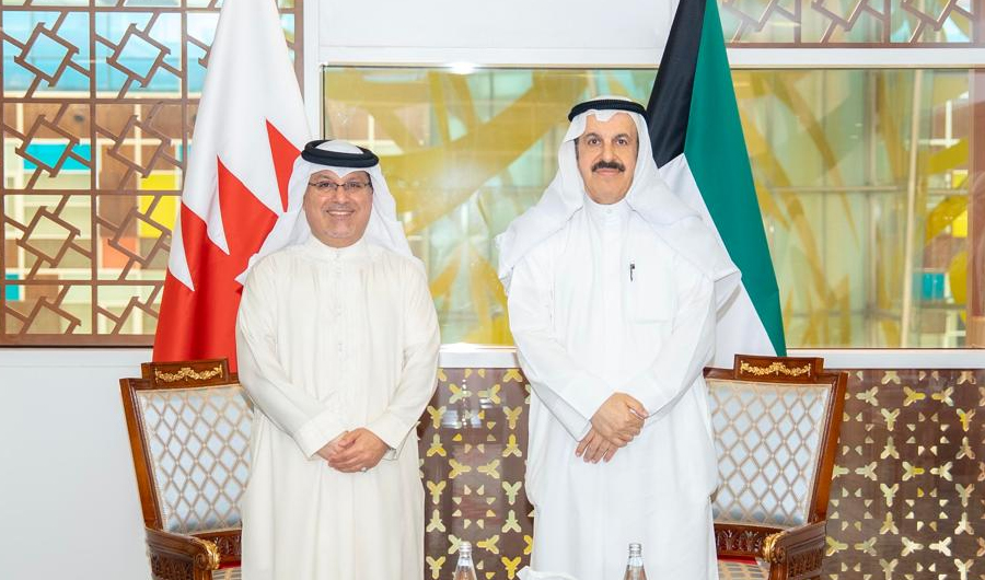 وزير المالية يبحث مع سفير البحرين آفاق التعاون المالي والاستثماري المشترك