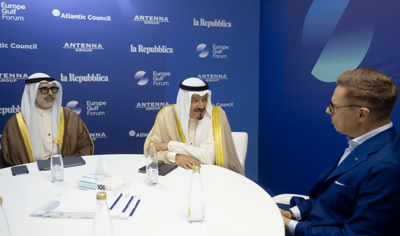 ممثل سمو الأمير يلتقي رئيس فنلندا على هامش القمة الأوروبية الخليجية باليونان
