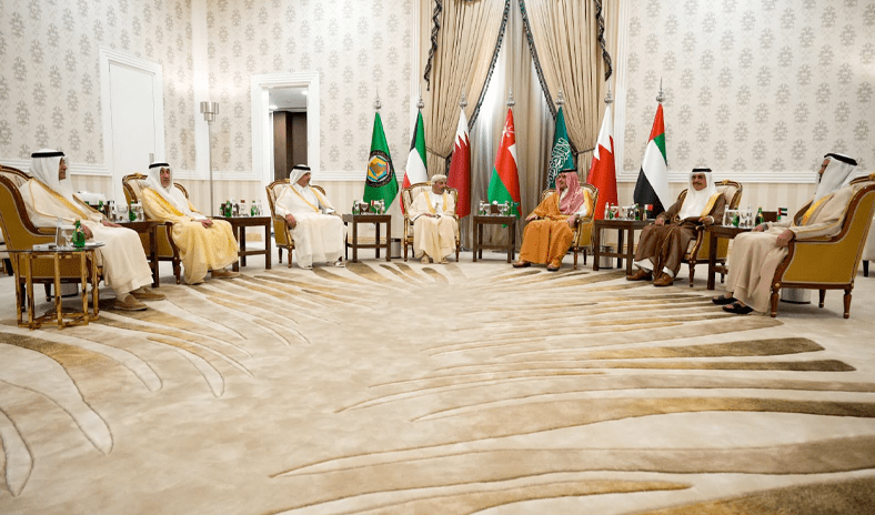 النائب الأول يترأس وفد الكويت المشارك بالاجتماع الأمني الخليجي الطارئ