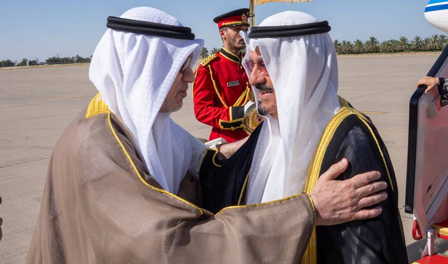 ممثل سمو أمير البلاد سمو رئيس مجلس الوزراء يعود إلى البلاد
