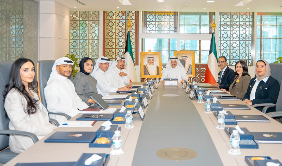 وزير المالية يبحث مع مدير مكتب مجموعة البنك الدولي سُبل تعزيز التعاون