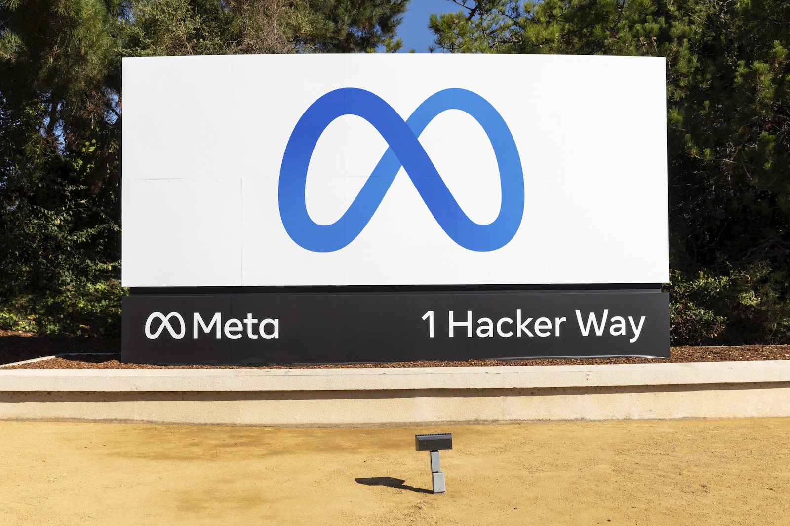 Read more about the article Facebook Is Changing Its Name To Meta And Here’s Why