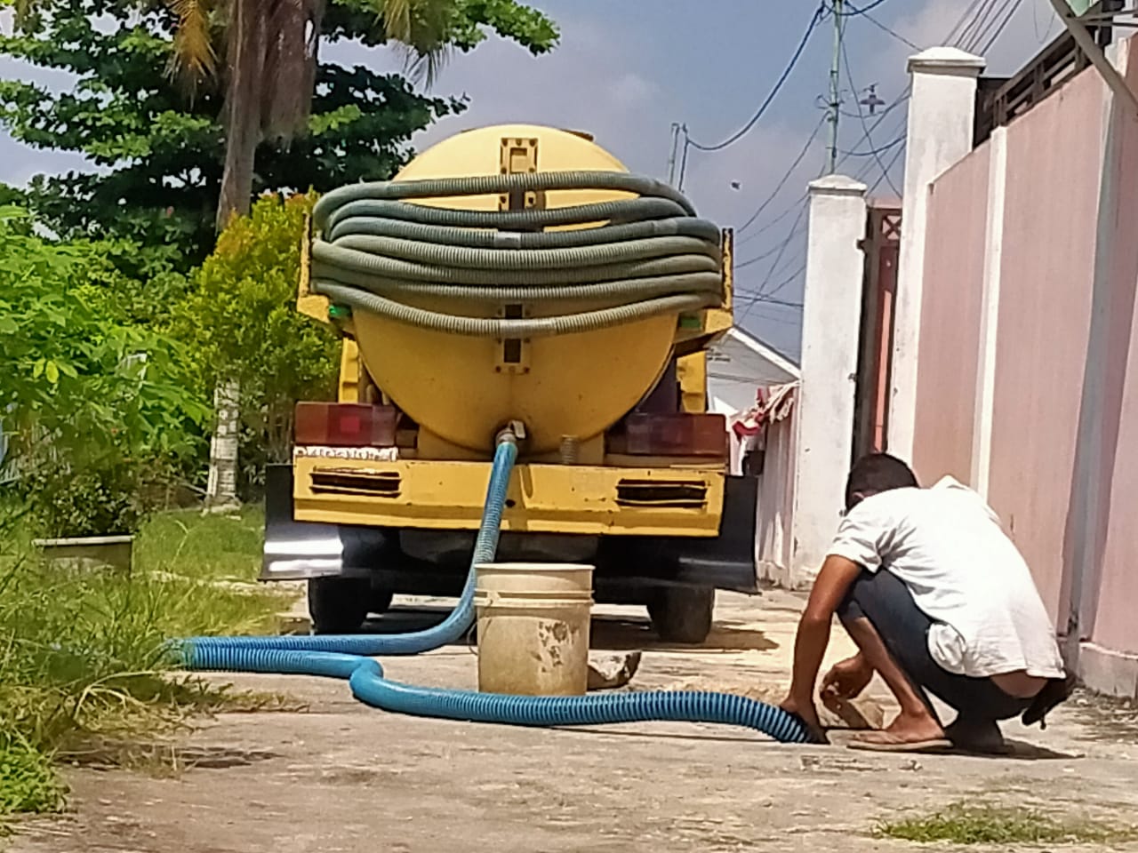 Ap arsitektur, sangat brillian dalam mengembangkan ide dan memberikan solusi dalam merenovasi rumah yang di sesuaikan dengan keterbatsan dana. Jika Wc Mampet Inilah Jasa Sedot Wc Murah Kota Pekanbaru Saskindo Media Saskindo Media