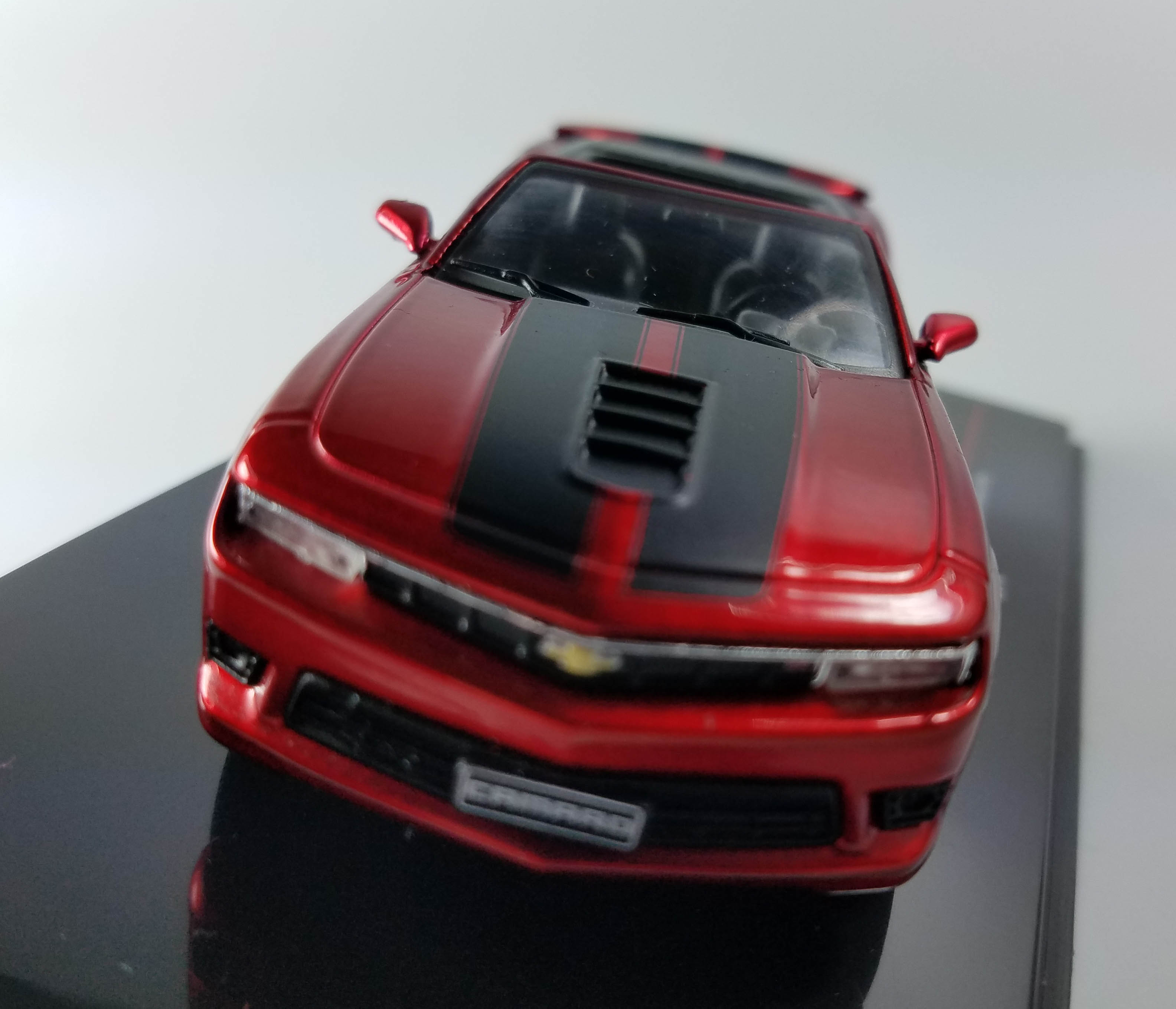 Die-cast: IXO's 2014 Chevy Camaro convertible – Savage On Wheels
