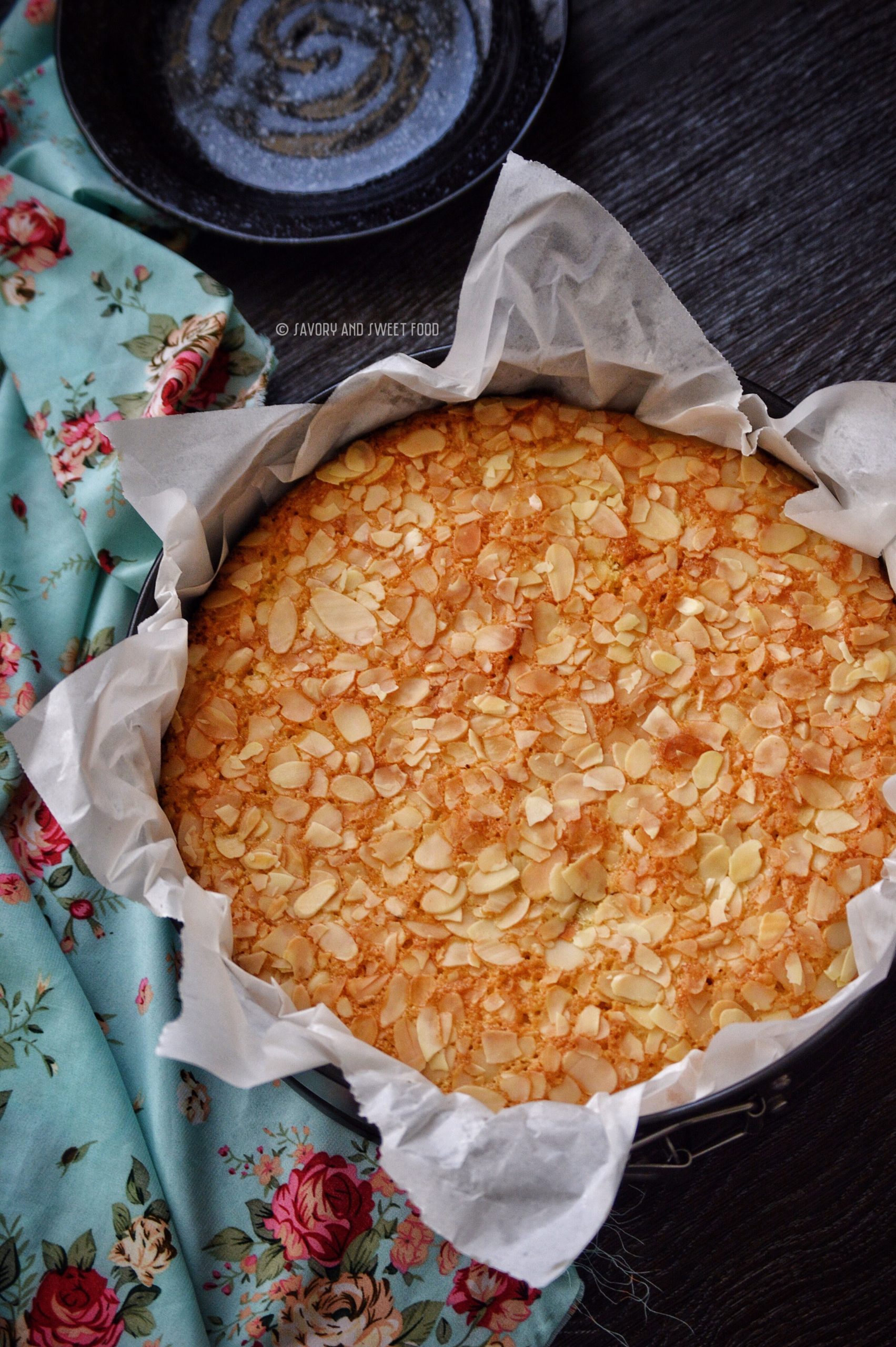 Flourless Almond & Coconut Cake - Savory&SweetFood