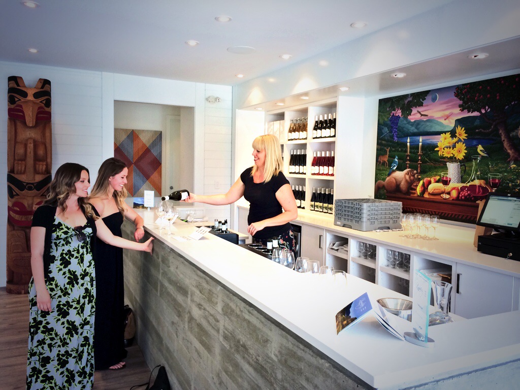Liquidity tasting room - photo - Karen Anderson
