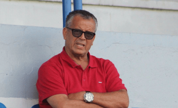 منع لخضر بلومي من مشاهدة مقابلة المنتخب الوطني بوهران