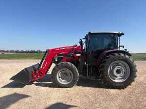 2021 Massey Ferguson 6713 with Loader