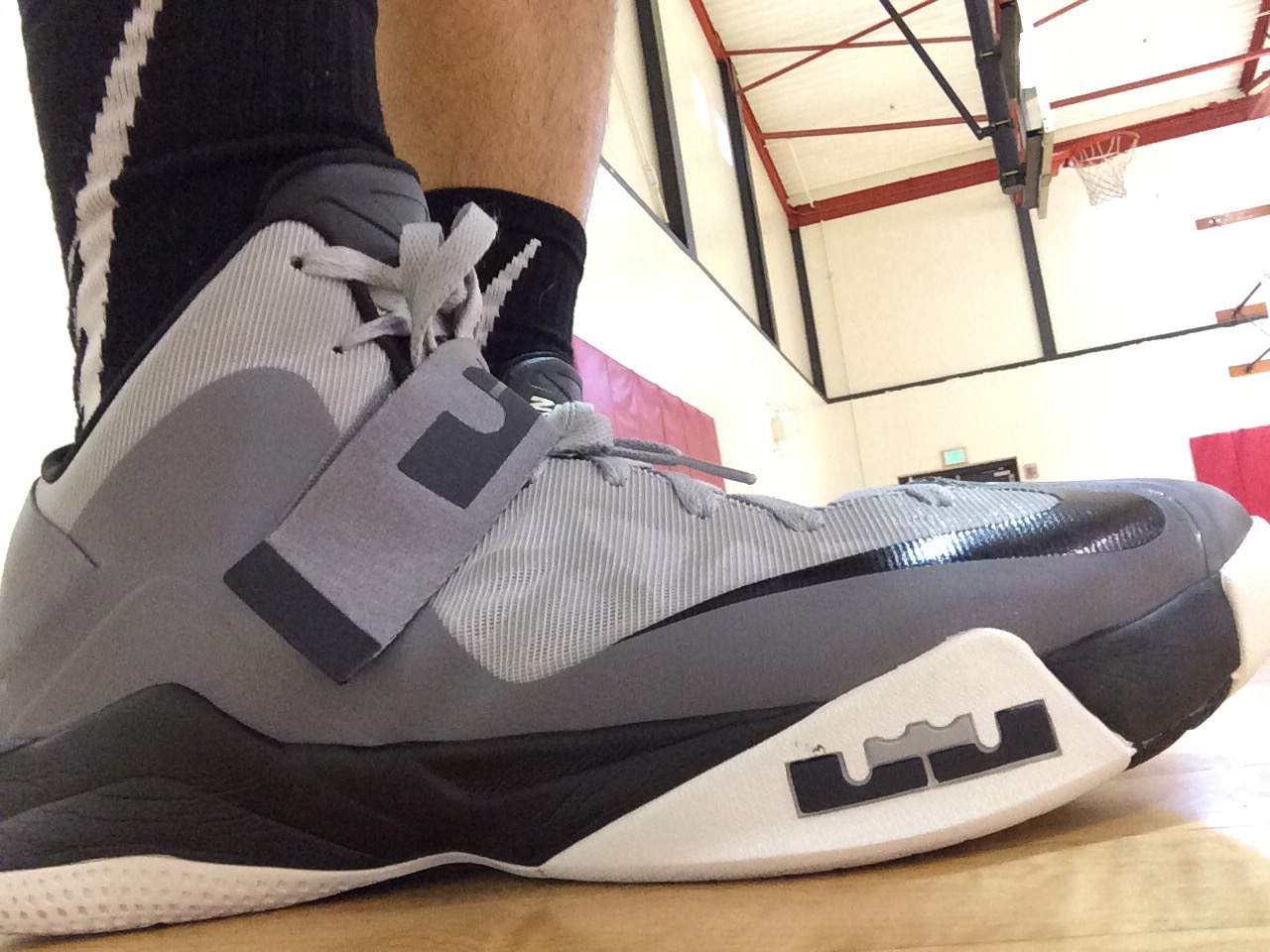 mid air force ones white