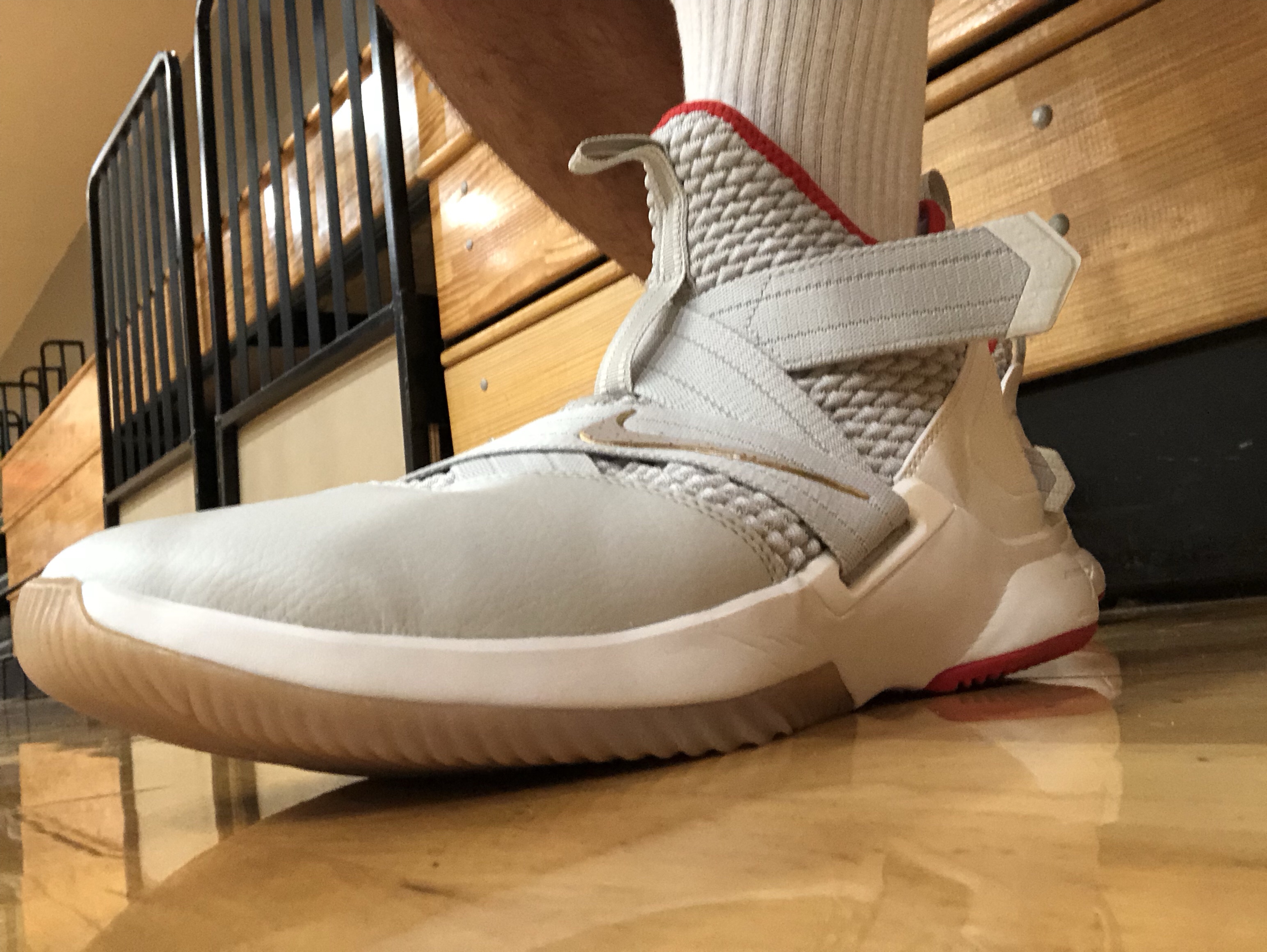 lebron soldier 12 zoom