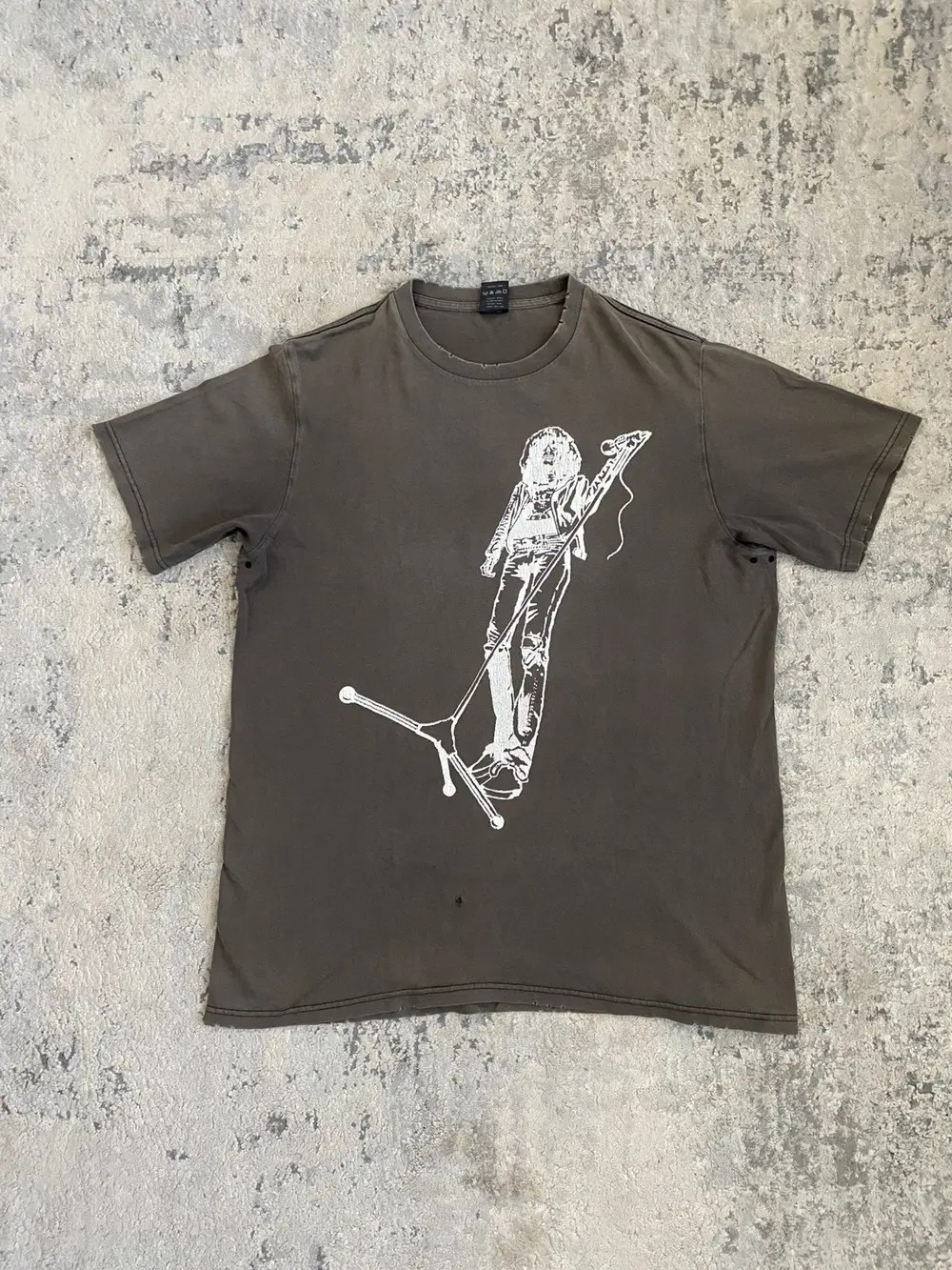 Number (N)ine - SS04 Joey Ramones Distressed T Shirt 22.5x30