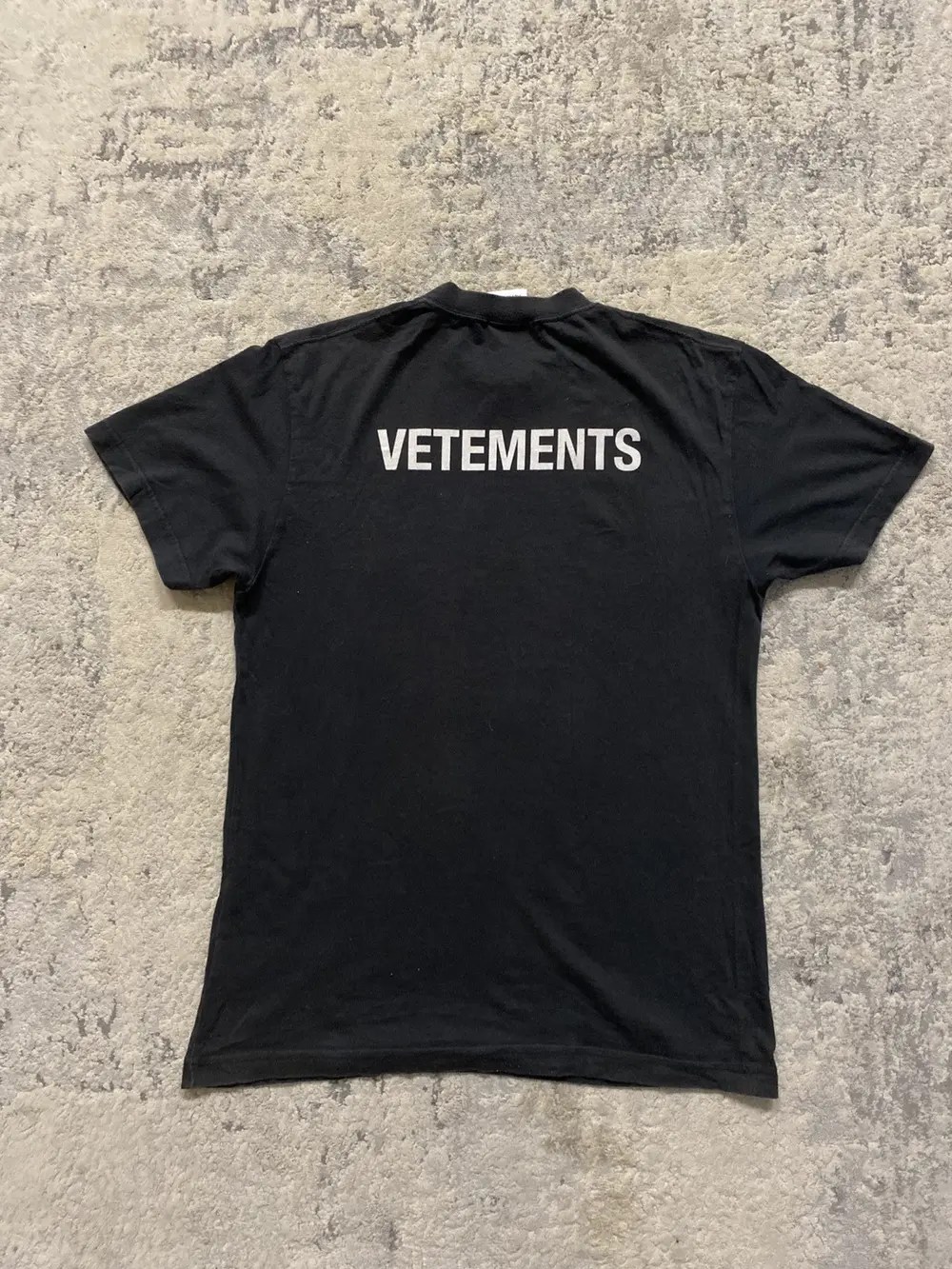 Vetements - Staff Back Logo Tee M(2) 20x29