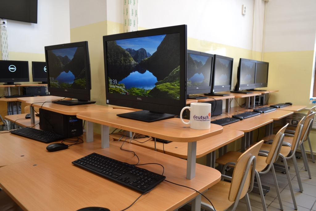 Petofi sandor, nr , sector 1, bucureşti telefon fax: Personal Ècoala17pb