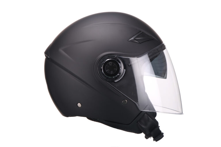 Helm_vito_Amaro_mat_zwart-2-768x512