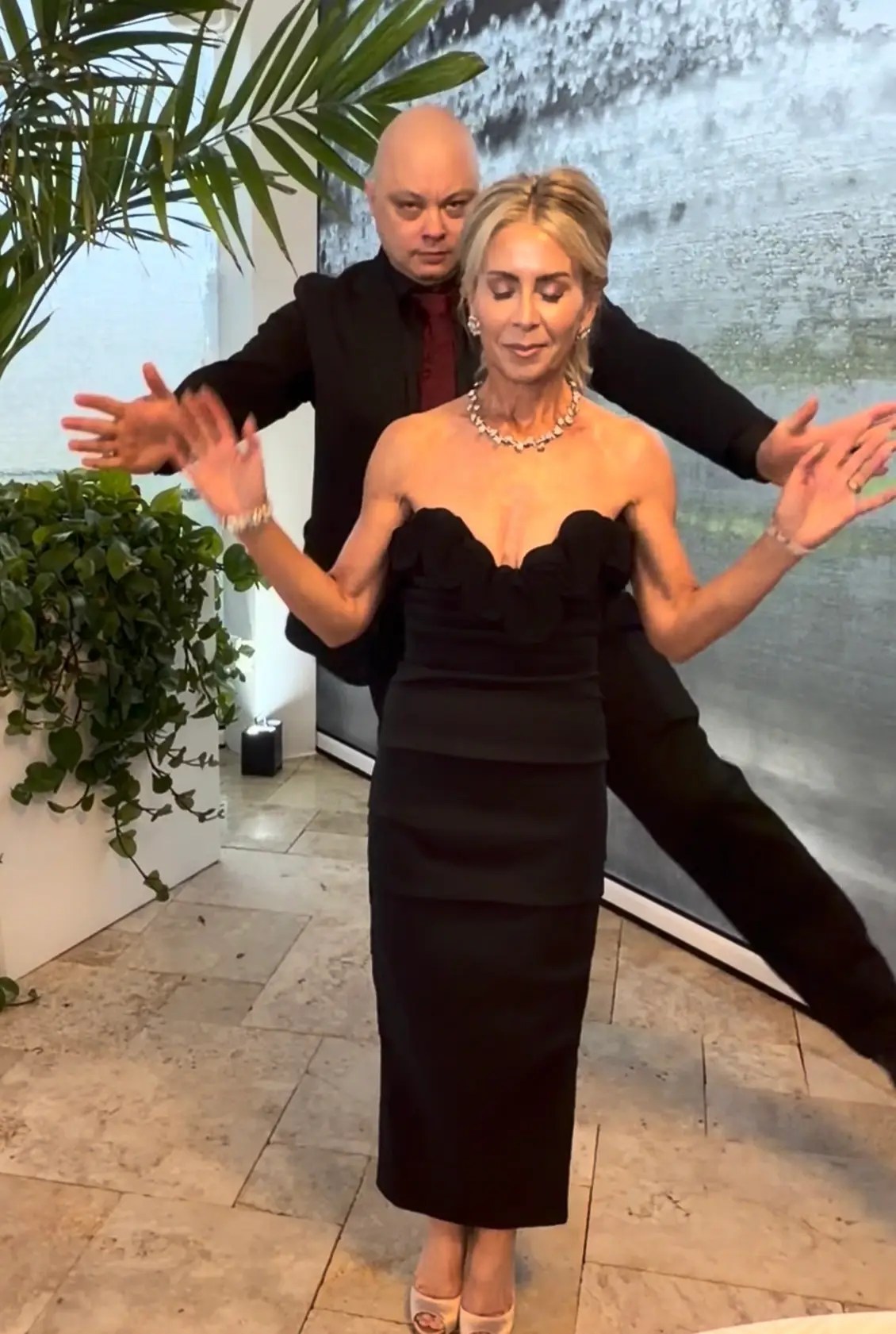 Corporate event mentalist performing at a gala