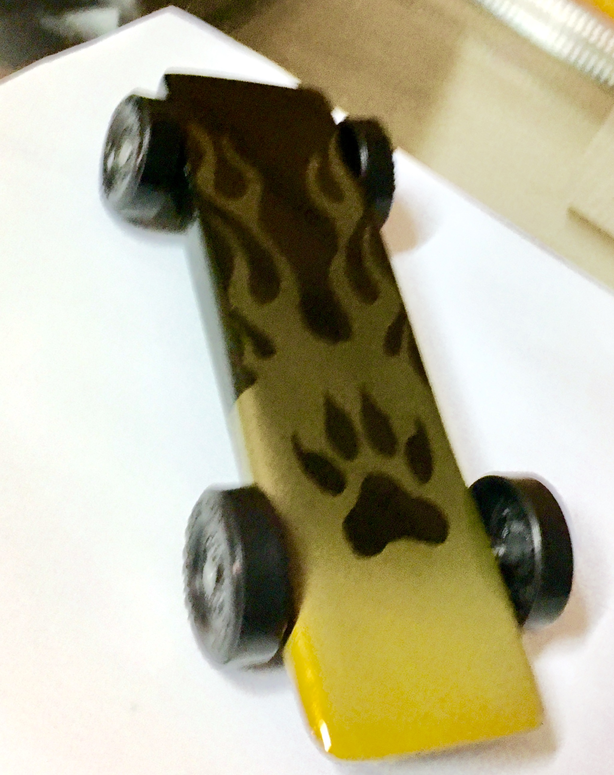 Black and gold runner
