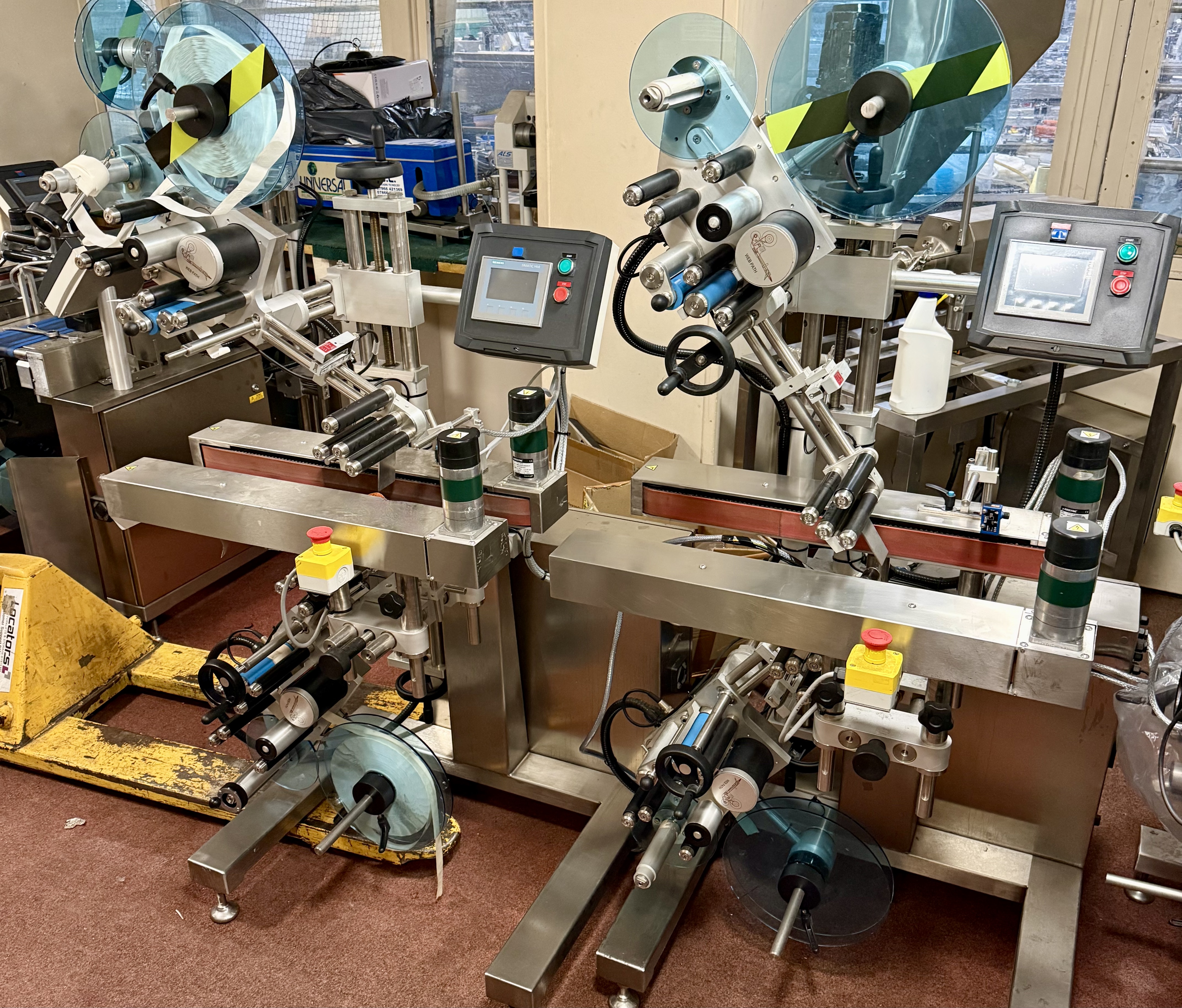 Premier top and bottom labelling machine 2