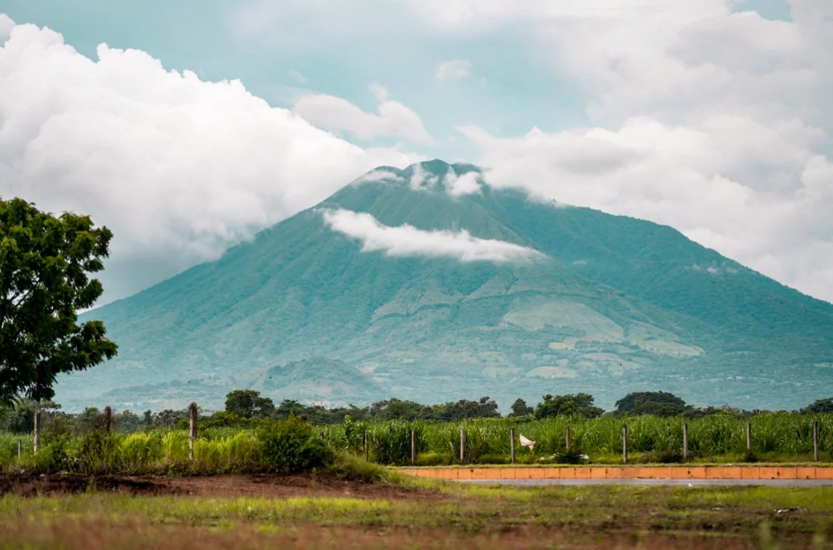 renting a car in el salvador all you need to know - scratch your mapa on avis car rental el salvador airport