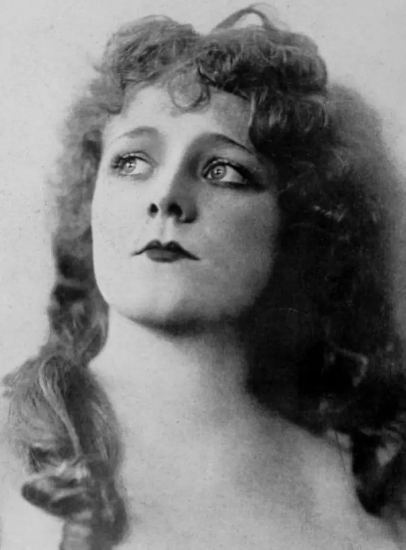 Alice Mann