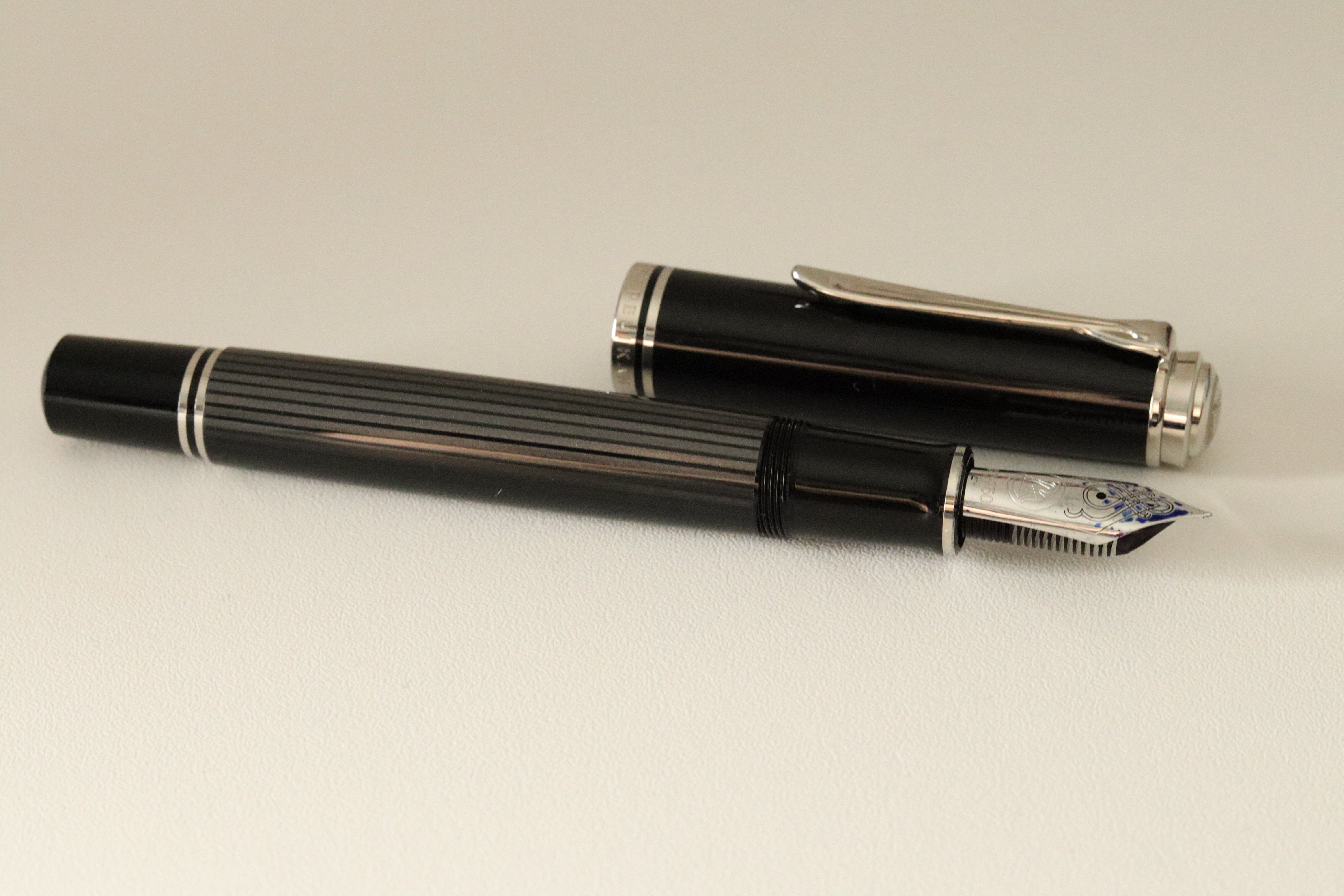 Video Review: Pelikan Souverän M1005 (Special Edition) - Scrively