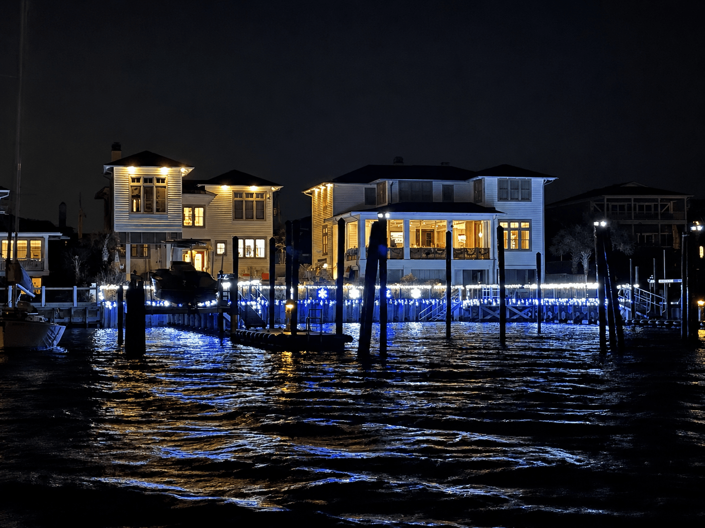 Holiday Boat “Sleigh Rides” 4