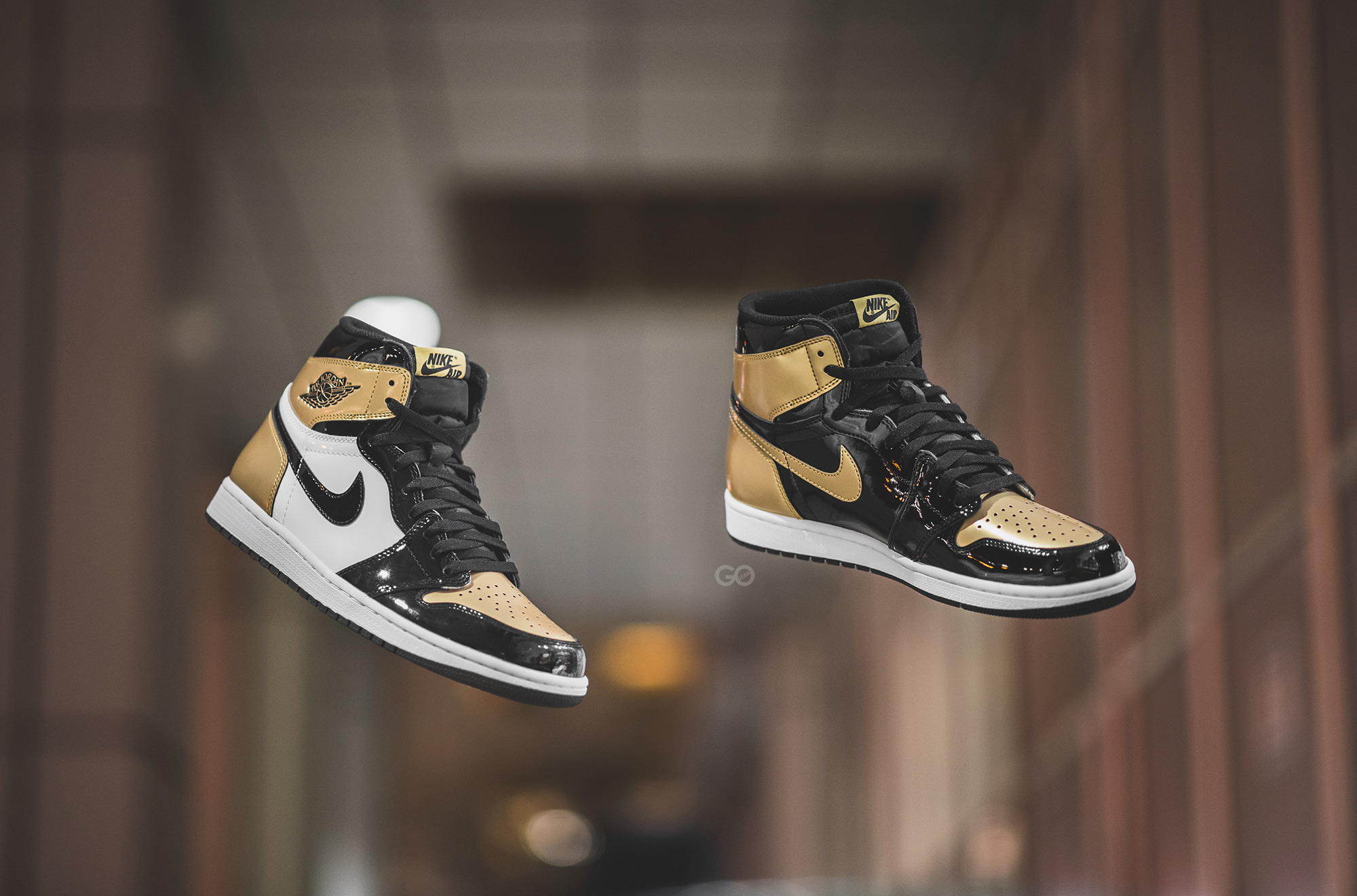 Air Jordan 1 Retro OG NRG High Gold Toe 2018 Size 13 Jordan 1 High OG NRG Gold Toe 2018 Size 13 | Mercari main image 4