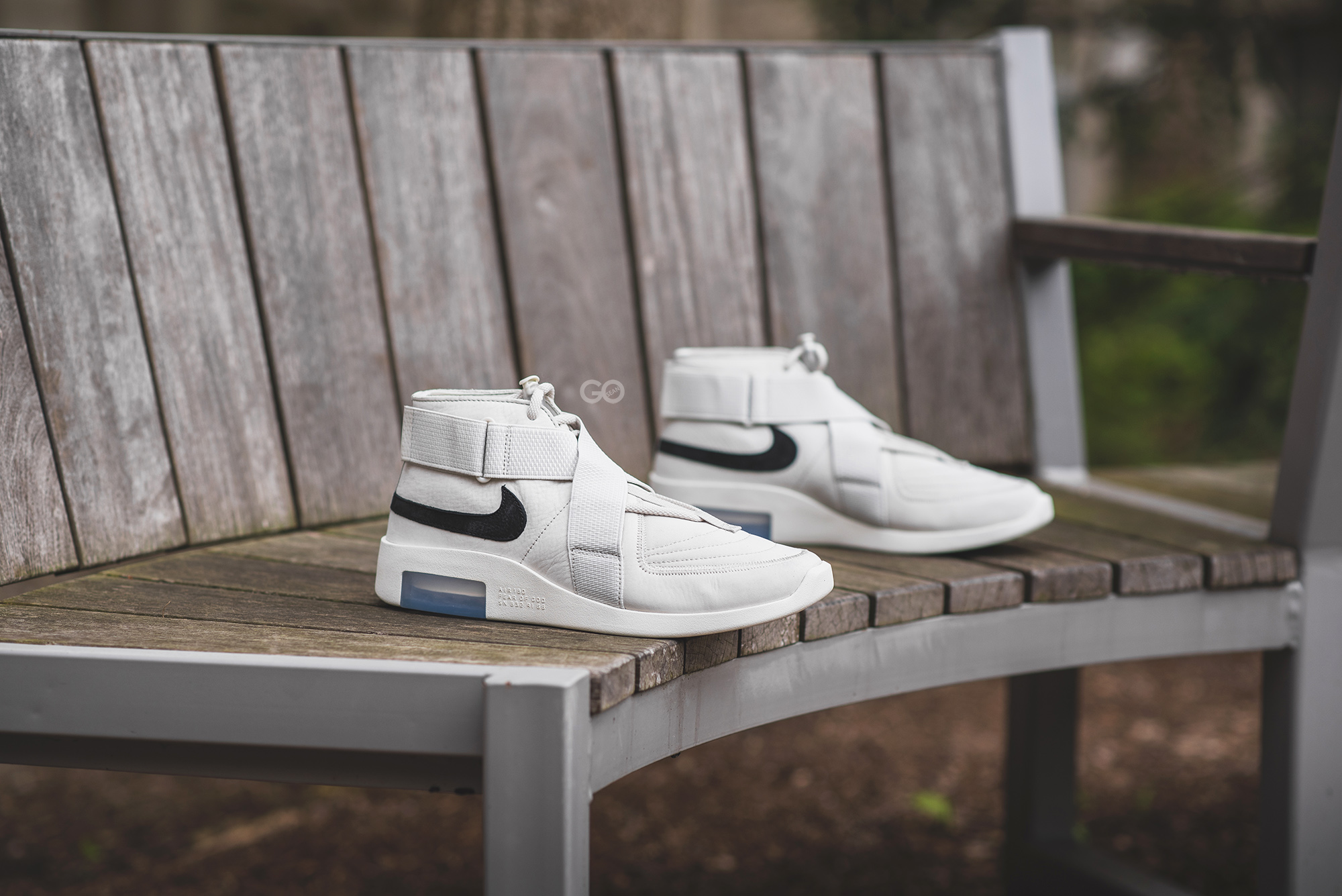 ウェア 18AW FEAR OF GOD NIKE Nike Air Fear of God Raid “Light Bone” & “Black” Review