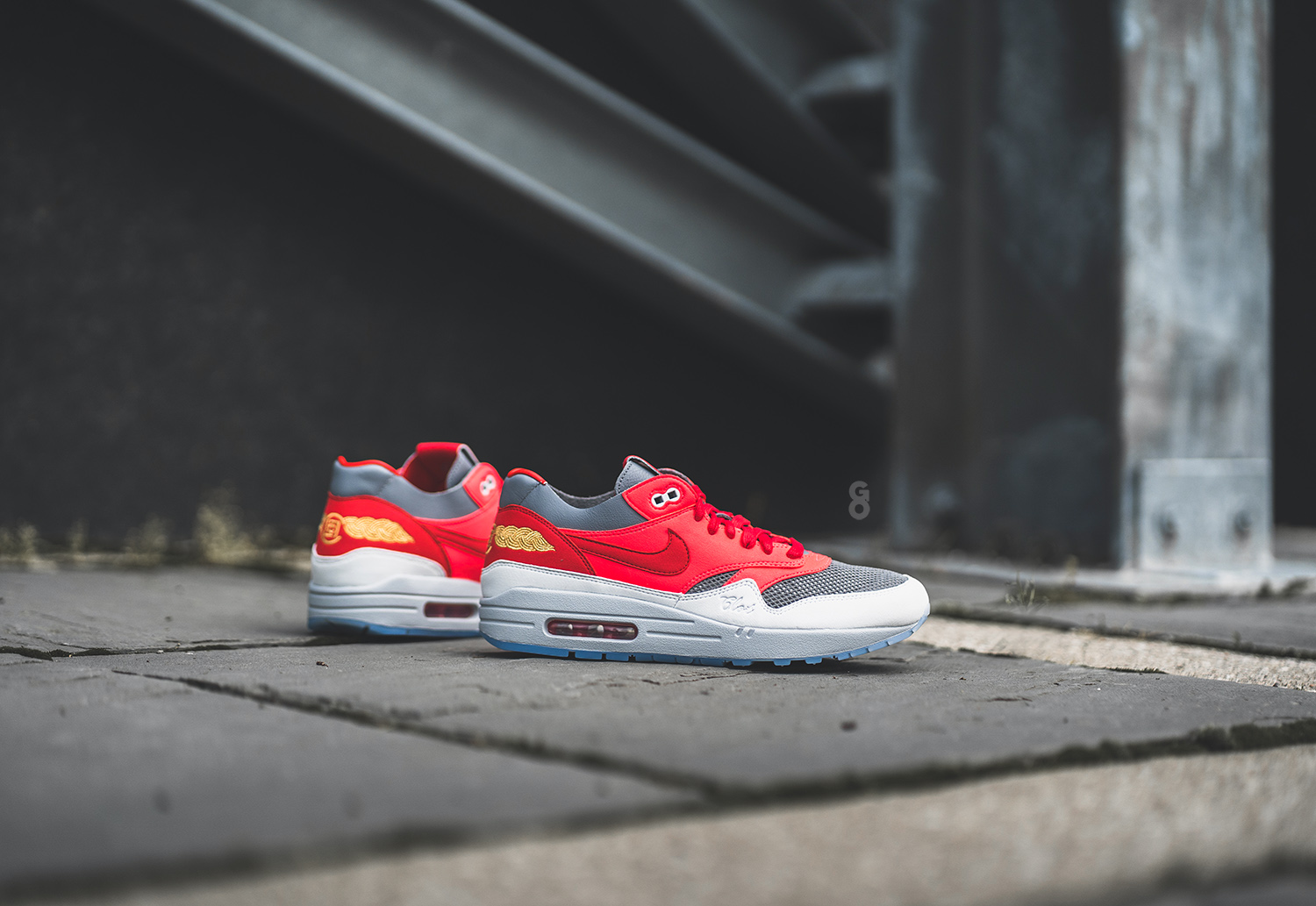 clot air max 1 kiss of death on feet