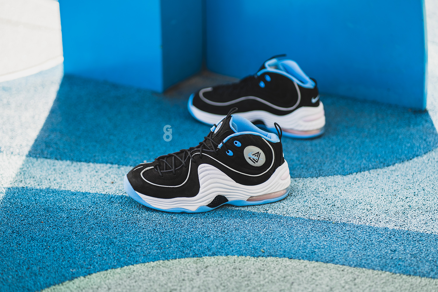 nike air penny 2 black varsity royal white