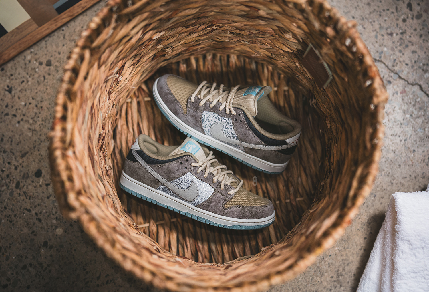 Nike SB Dunk Low Pro Premium “Big Money Savings” (Live Laugh
