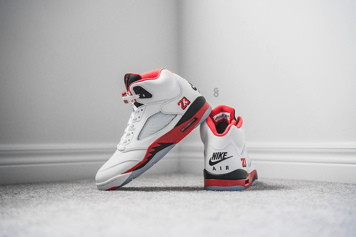 Air Jordan 5 Retro (Black Tongue) “Fire Red” (2025) Review – Sean Go