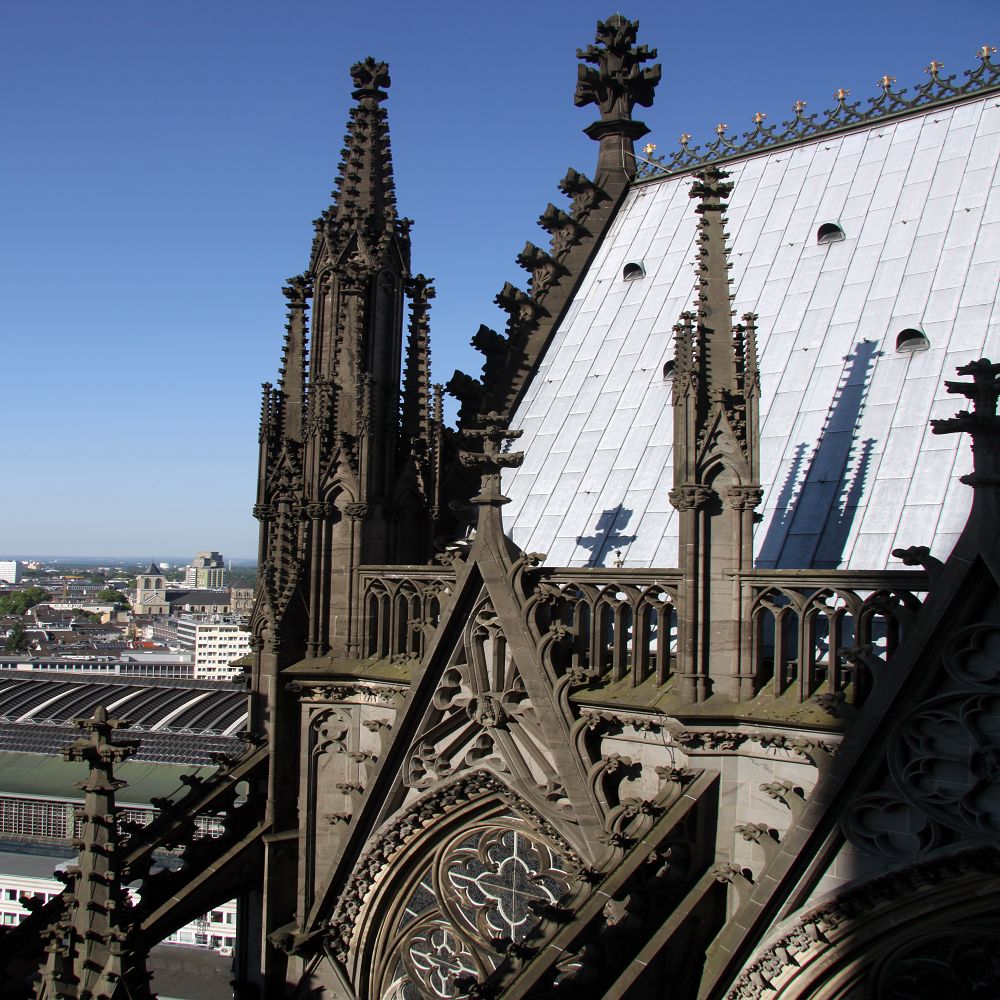 Dach Domfuhrungen Koln