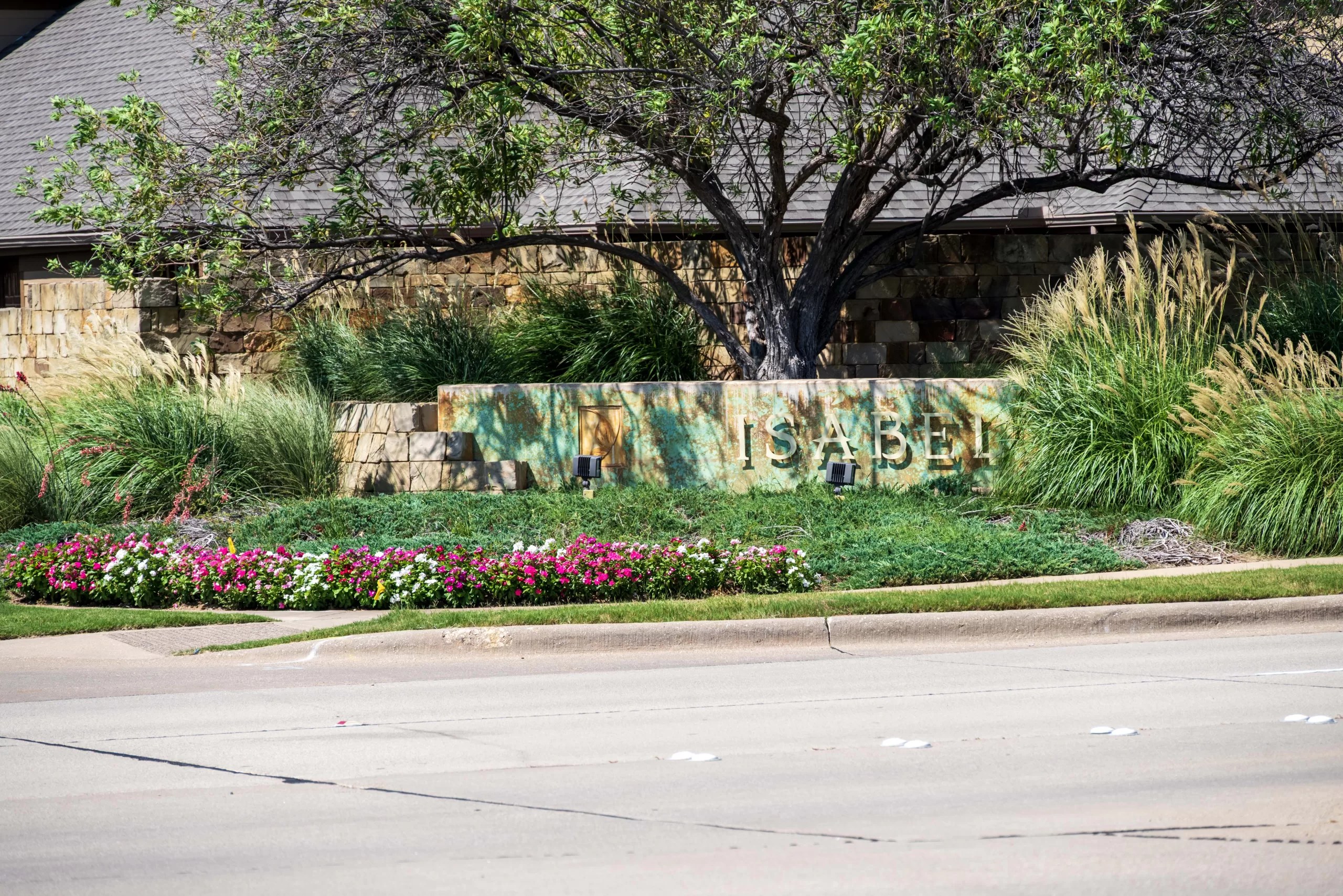 Isabel in Lantana TX Entrance