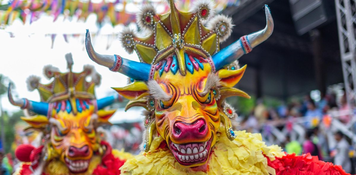 El malecón se ilumina con el esperado Carnaval del Distrito Nacional