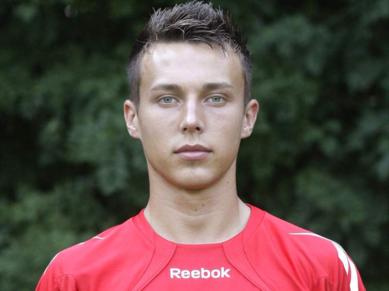 Eintracht Adam Matuschyk Erhalt Dreijahresvertrag Neue Braunschweiger 